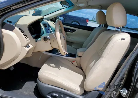 2015 Nissan Altima 2.5 from USA, damaged, VIN 1N4AL3AP1FC213710